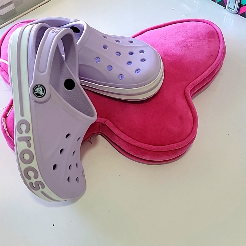 Crocs clogs size 6 woman